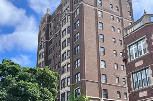 6901 S Oglesby Ave, Chicago, IL 60649 - Photo 2