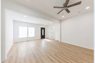 1210 Park Avenue, North Chicago, IL 60064 - Photo 4