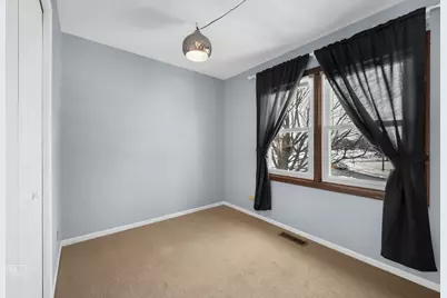 1033 S Warwick Circle S, Hoffman Estates, IL 60169 - Photo 12