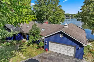 21290 W Sylvan Dr S, Mundelein, IL 60060 - Photo 1