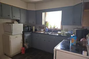 201 N Laurel St, Elvaston, IL 62334 - Photo 4