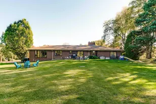 5 Lagoon Dr, Hawthorn Woods, IL 60047 - Photo 44