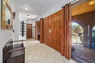 5 Lagoon Dr, Hawthorn Woods, IL 60047 - Photo 6