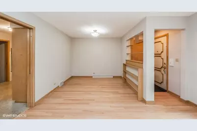 7045 W Madison Street, Niles, IL 60714 - Photo 6