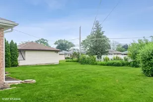 7045 W Madison St, Niles, IL 60714 - Photo 22