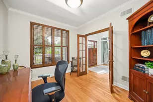 1028 Shady Ln, Glen Ellyn, IL 60137 - Photo 8