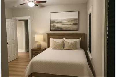 713 E Elmwood Avenue, West Chicago, IL 60185 - Photo 6