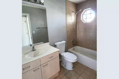 349 W Pointe Drive, Vernon Hills, IL 60061 - Photo 10