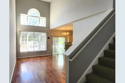 349 W Pointe Drive, Vernon Hills, IL 60061 - Photo 2