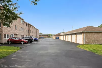 7900 Nagle Avenue #3S, Burbank, IL 60459 - Photo 2