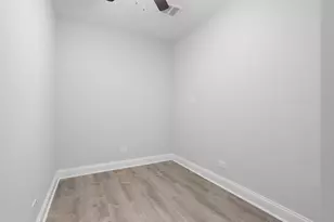 6758 N Sheridan Ave, Chicago, IL 60626 - Photo 10