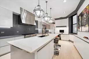 1318 N Astor St, Chicago, IL 60610 - Photo 32