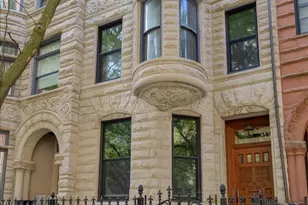 1318 N Astor St, Chicago, IL 60610 - Photo 2