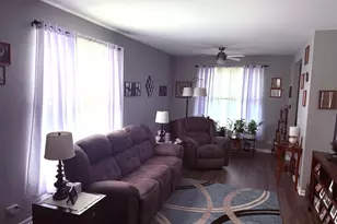 1461 Waterside Dr, Dekalb, IL 60115 - Photo 6