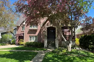 709 Prospect Ave, Barrington, IL 60010 - Photo 4