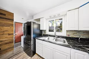 491 Maple Ave, Carpentersville, IL 60110 - Photo 8