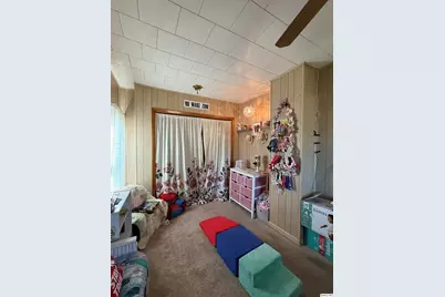 212 S First, Carthage, IL 62321 - Photo 12
