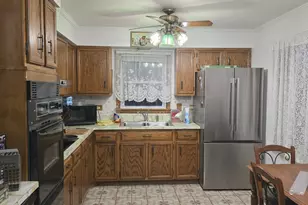 7749 Odell Ave, Bridgeview, IL 60455 - Photo 2