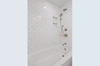 1531 N Sandburg Terrace, Chicago, IL 60610 - Photo 26