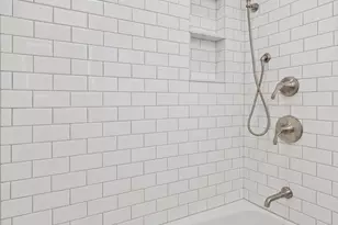 1531 N Sandburg Terrace, Chicago, IL 60610 - Photo 26