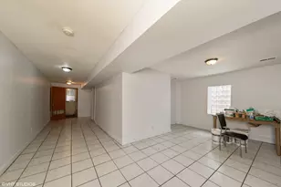1831 S Avers Ave, Chicago, IL 60623 - Photo 2
