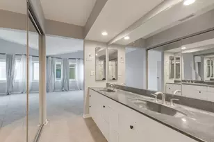 938 Hidden Lake Dr, Buffalo Grove, IL 60089 - Photo 12