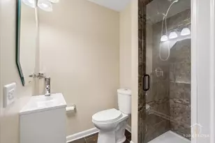 452 Jamestown Ct, Aurora, IL 60502 - Photo 16