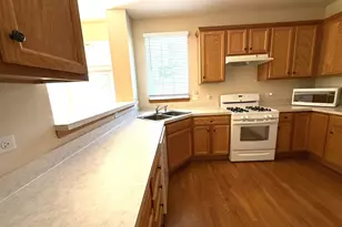 1604 Augusta Ln, Shorewood, IL 60404 - Photo 10