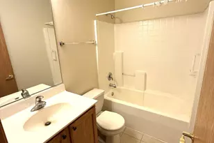 1604 Augusta Ln, Shorewood, IL 60404 - Photo 18