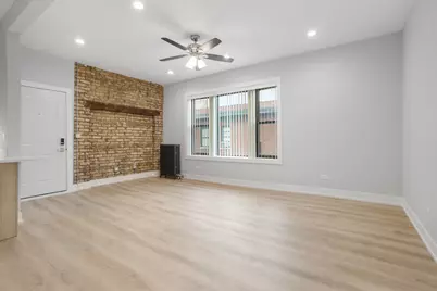 7427 N Clark Street #3, Chicago, IL 60626 - Photo 6