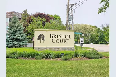 200 Thames Parkway #1K, Park Ridge, IL 60068 - Photo 2