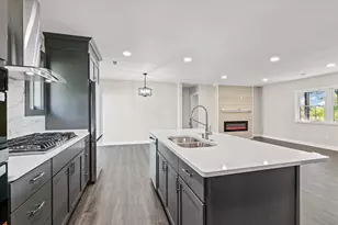 402 Beeson Dr, Urbana, IL 61802 - Photo 12