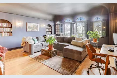 7453 N Hoyne Avenue #3S, Chicago, IL 60645 - Photo 2