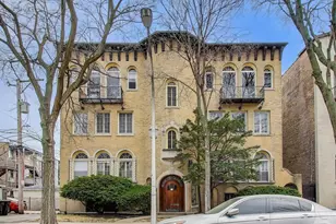 7453 N Hoyne Ave, Chicago, IL 60645 - Photo 1