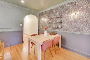 7453 N Hoyne Ave, Chicago, IL 60645 - Photo 12