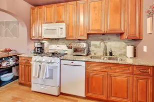 7453 N Hoyne Ave, Chicago, IL 60645 - Photo 8