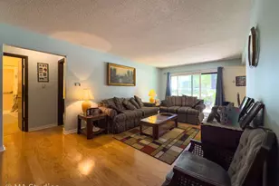 2632 N Windsor Dr, Arlington Heights, IL 60004 - Photo 8