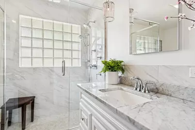 353 E Butterfield Road, Elmhurst, IL 60126 - Photo 12