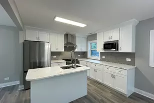 5547 S Peck Ave, Countryside, IL 60525 - Photo 8