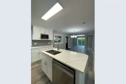 5547 S Peck Avenue, Countryside, IL 60525 - Photo 10