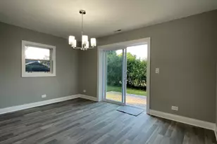 5547 S Peck Ave, Countryside, IL 60525 - Photo 6