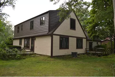 1701 Woodcrest Drive, Saint Anne, IL 60964 - Photo 4