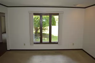1701 Woodcrest Dr, Saint Anne, IL 60964 - Photo 16