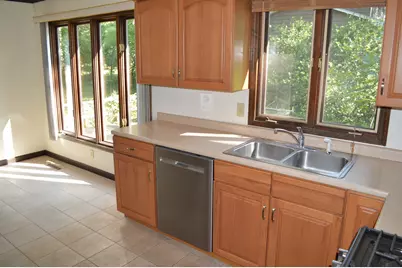 1701 Woodcrest Drive, Saint Anne, IL 60964 - Photo 6