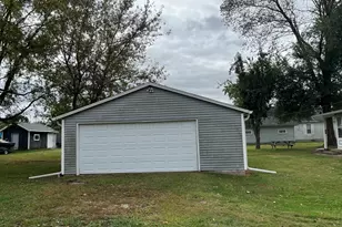 119 Center St, Seatonville, IL 61359 - Photo 4