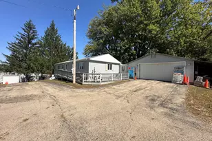 13629 Garden Plain Rd, Morrison, IL 61270 - Photo 2