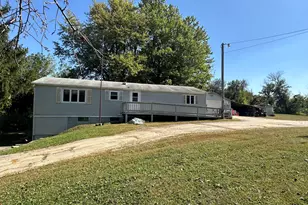 13629 Garden Plain Rd, Morrison, IL 61270 - Photo 1