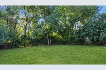 1004 S Pleasantview Drive, Tuscola, IL 61953 - Photo 2