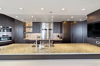 161 E Chicago Avenue #53A, Chicago, IL 60611 - Photo 14