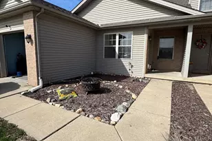 3836 Balmoral Dr, Champaign, IL 61822 - Photo 2